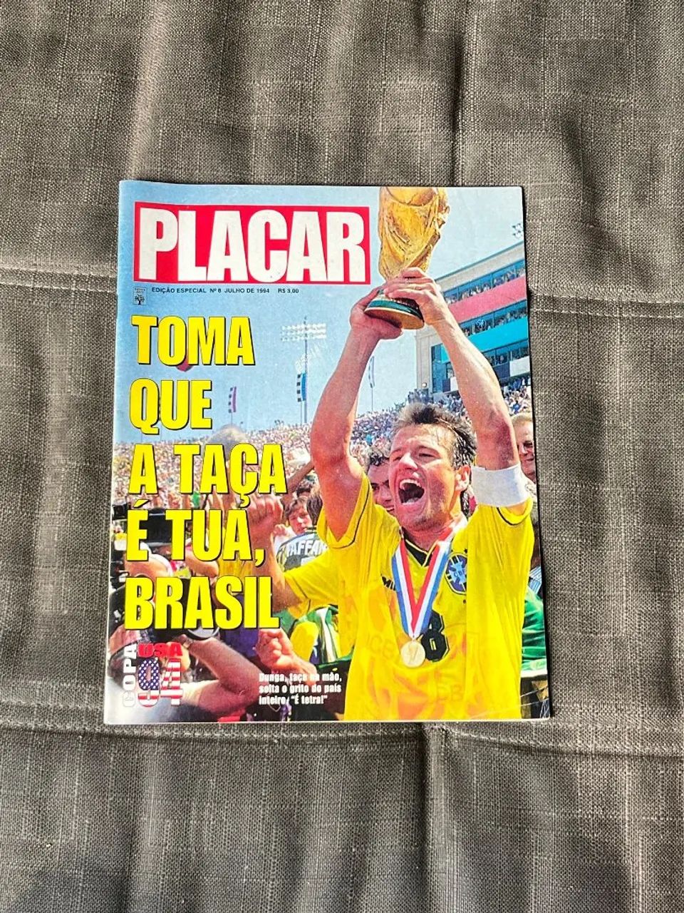 Revista tetra "Toma que a taça é tua Brasil" 