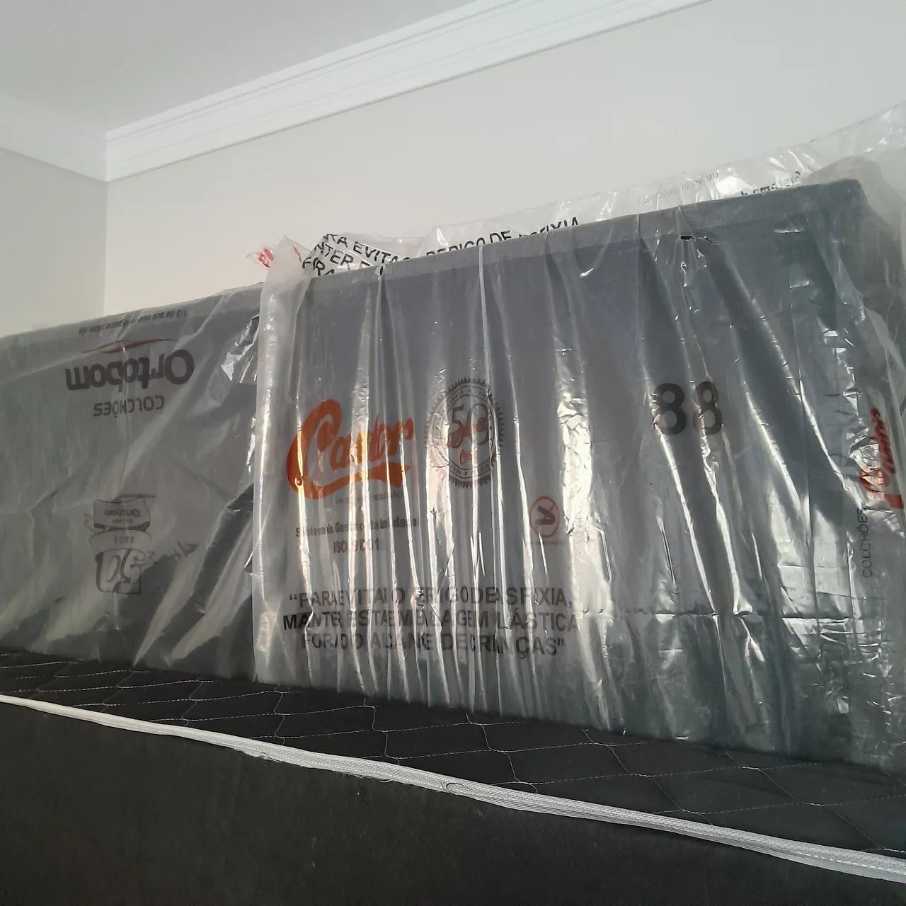 Vendo base de cama queen 
