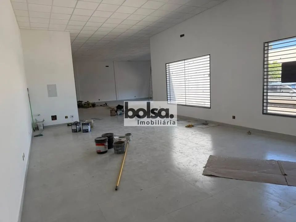 Excelente Prédio Comercial - 170 m² de Área Construída e Amplo Estacionamento - Foto 3
