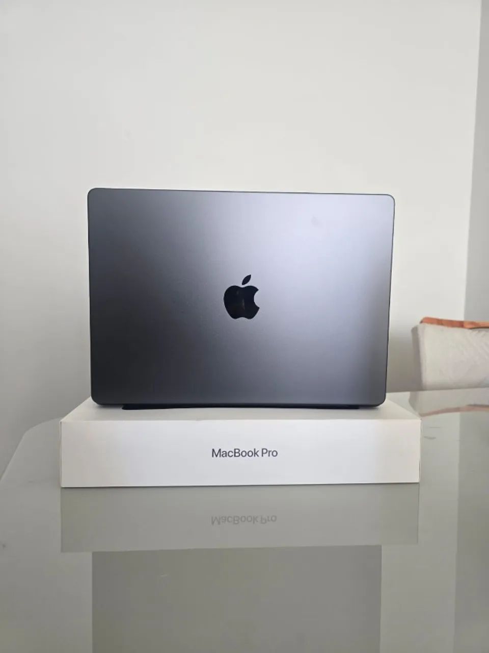 Macbook Pro (2024) M4 Pro 12-Core/ Mem 24GB / SSD 1TB / 14.2 - Foto 2