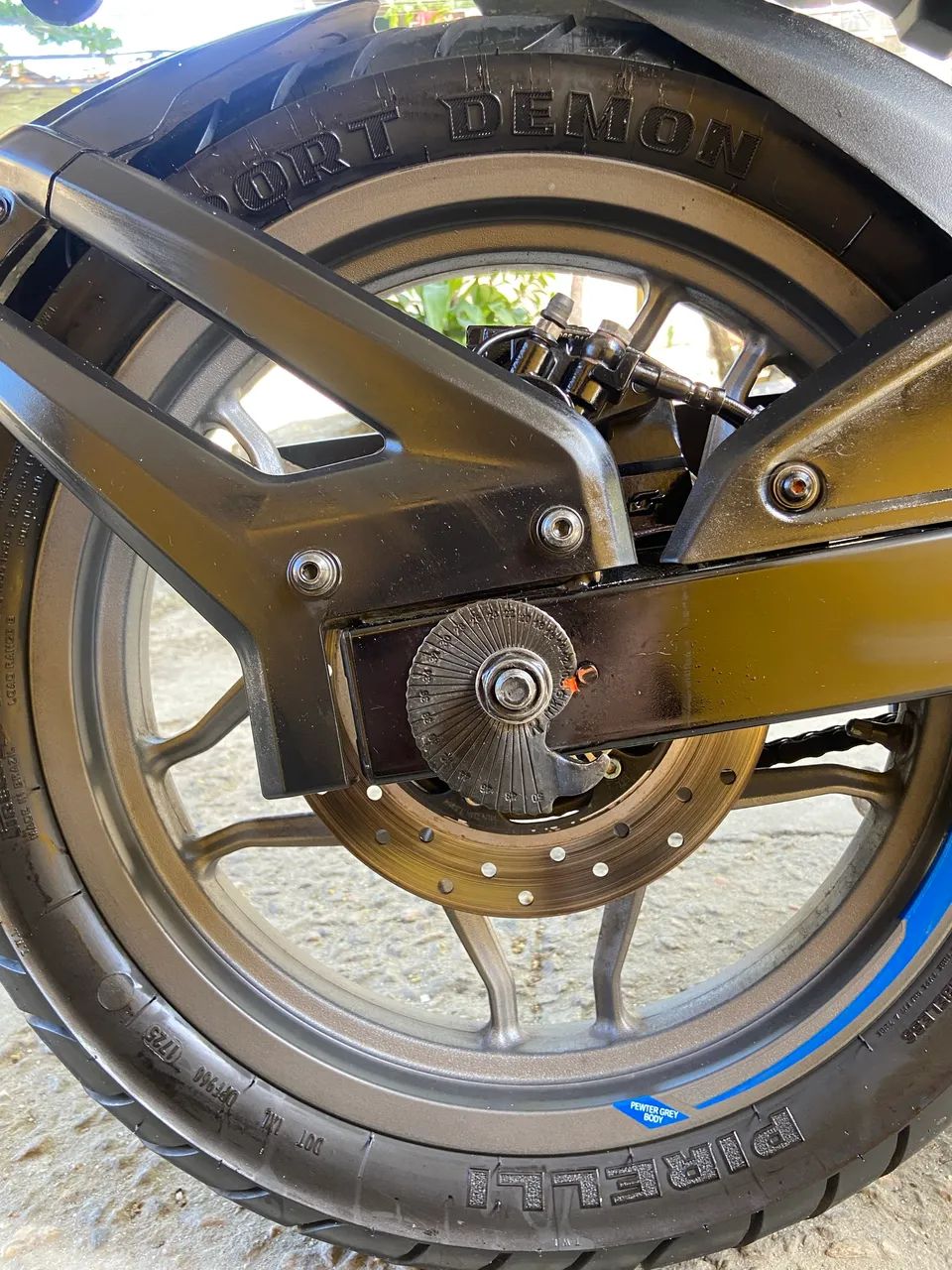VENDO BAJAJ DOMINAR 200 - MUITO NOVA E CONSERVADA - Foto 4