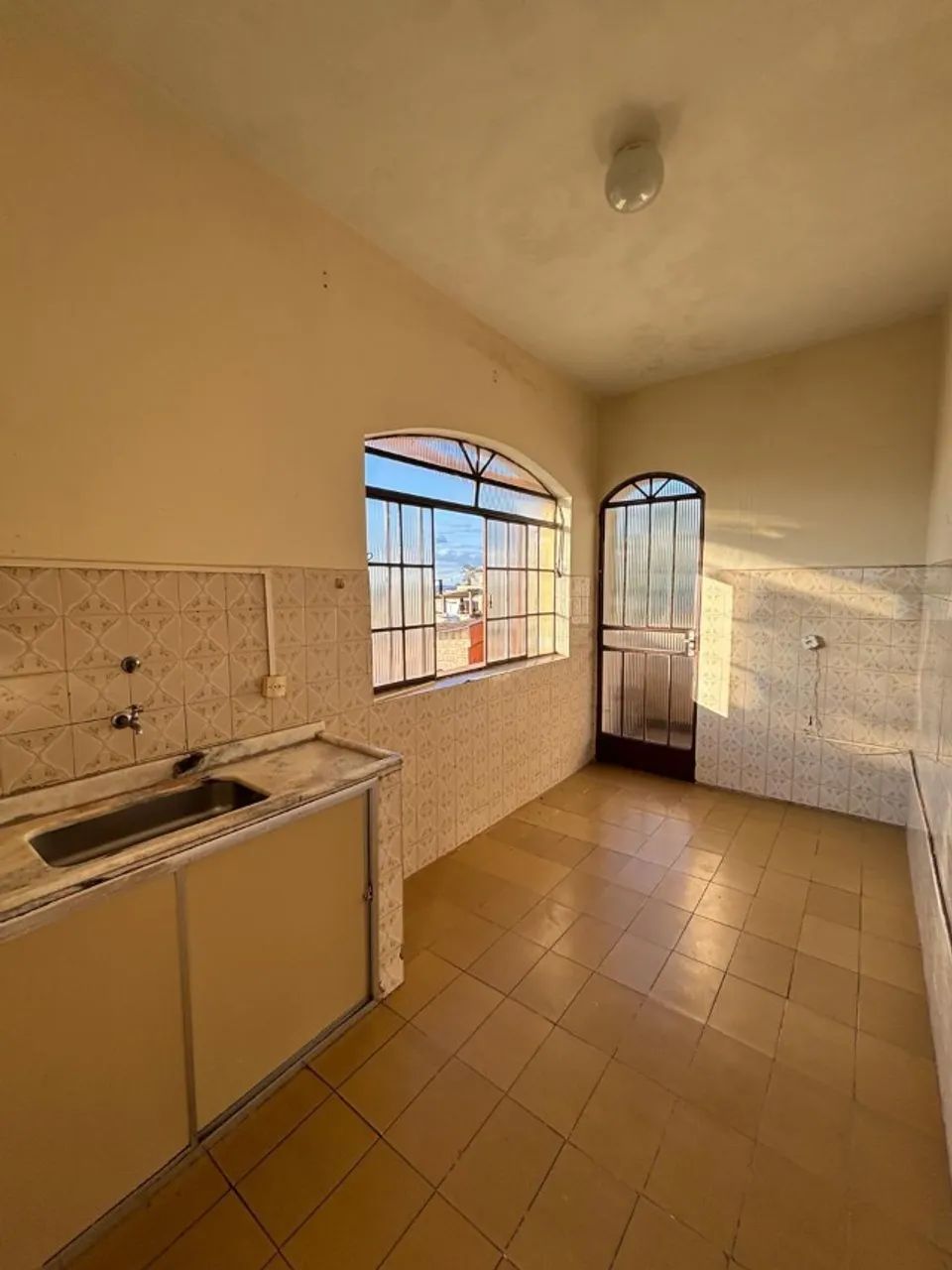 APTO 3QUARTOS ESPAÇOSO COM VISTA E VARANDA - Foto 3