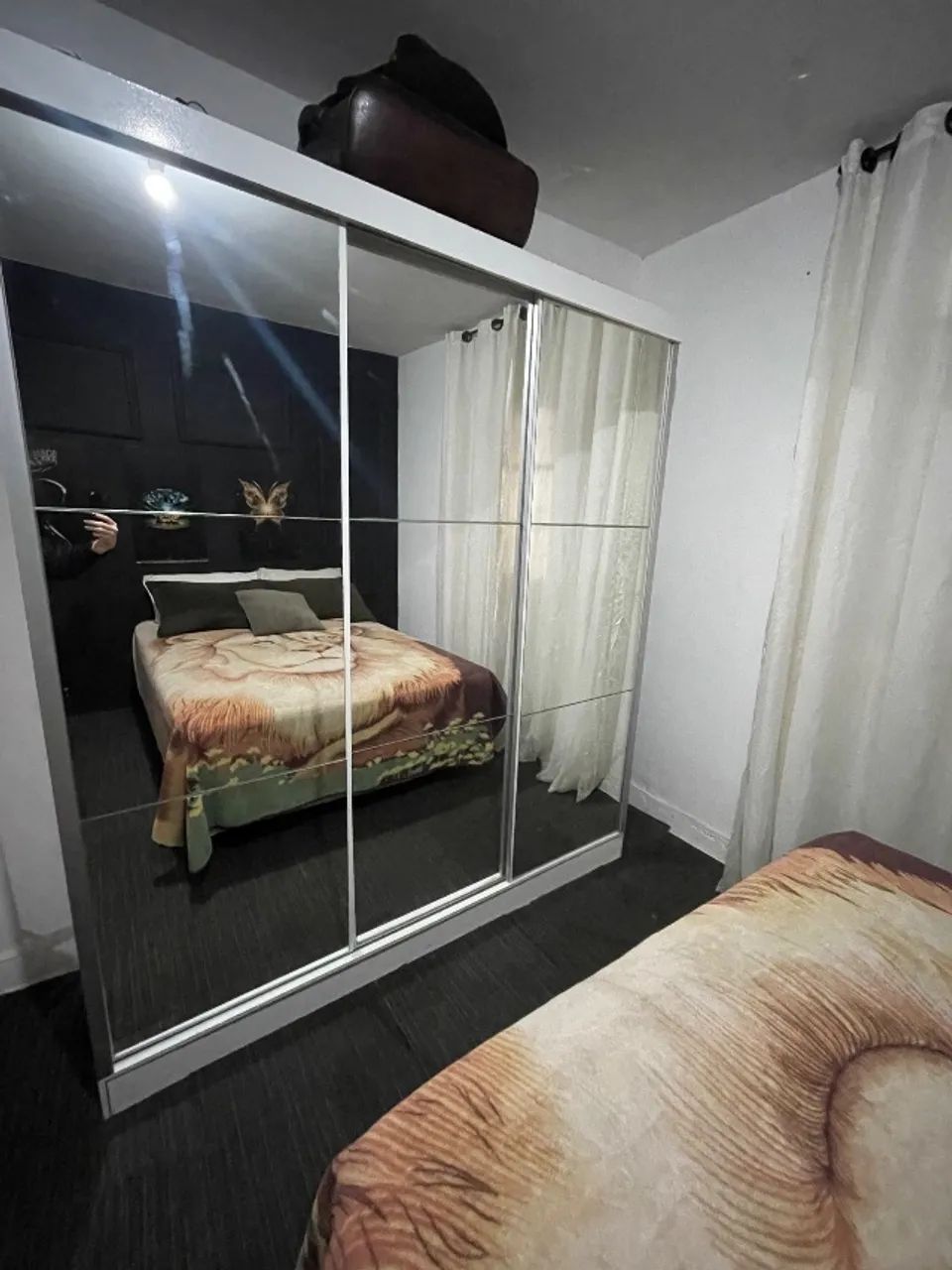 Guarda roupa casal espelhado  - Foto 3