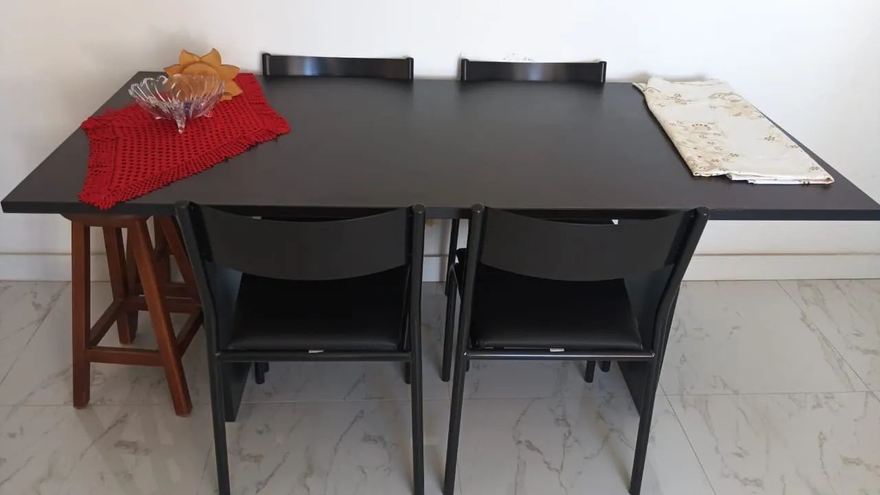 Mesa com 4 cadeiras Tok & Stok - Foto 3