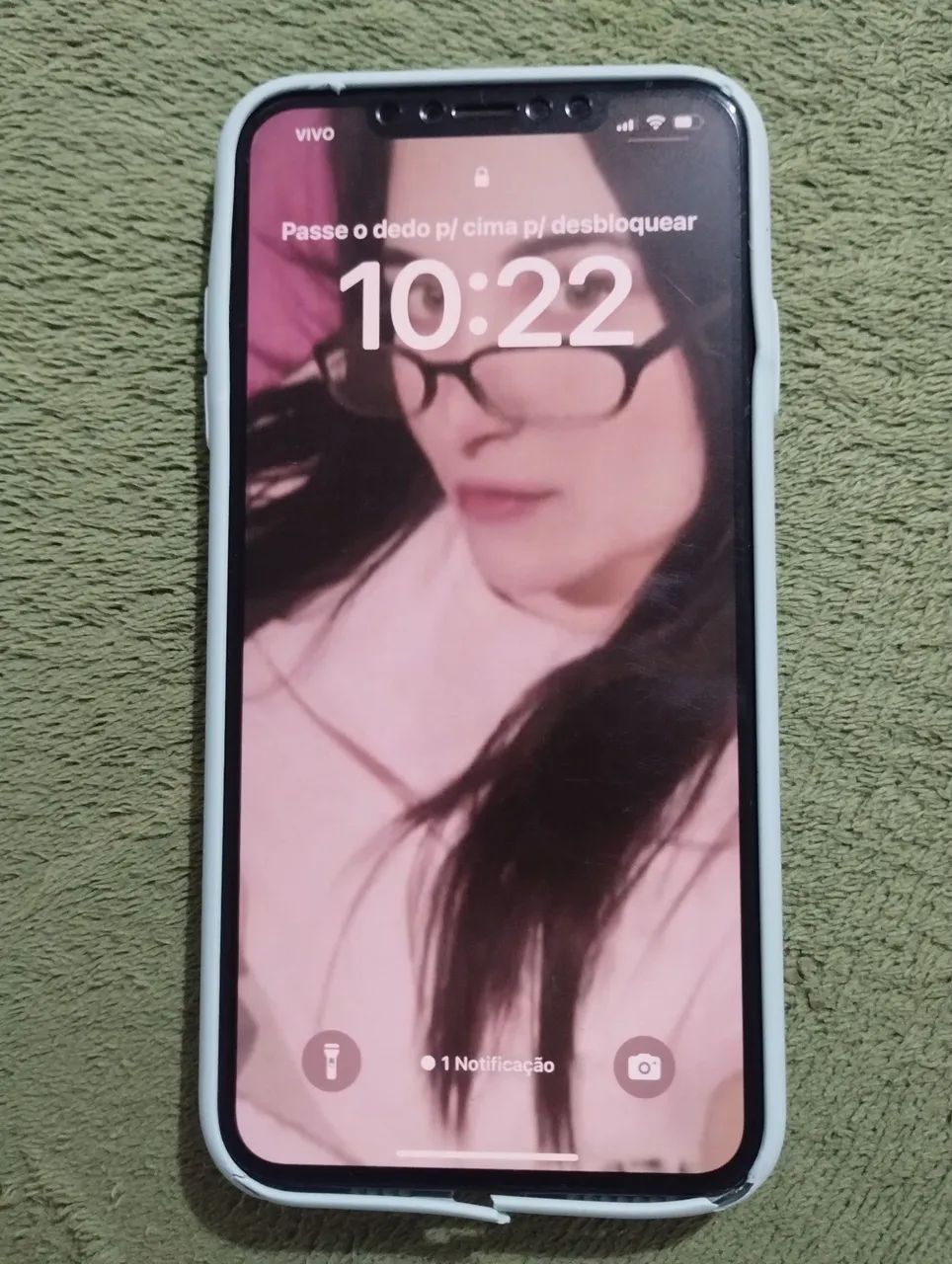 iPhone XR preto em bom estado 