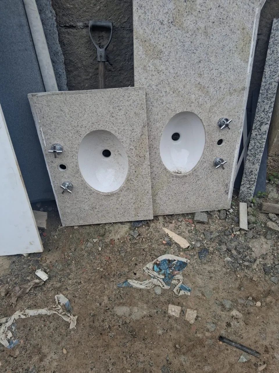Pias e lavatórios