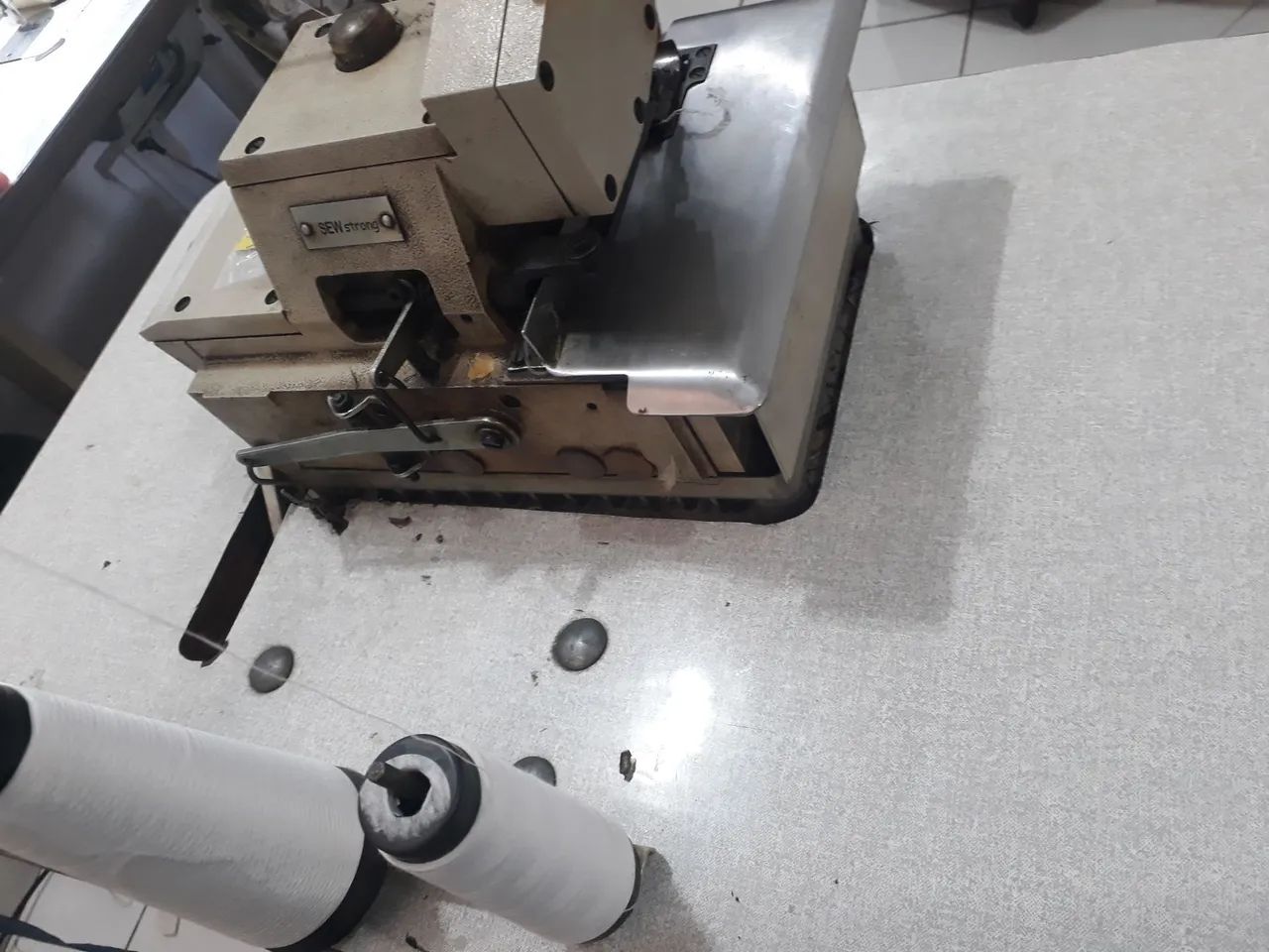 Máquina overloque industrial - Foto 3