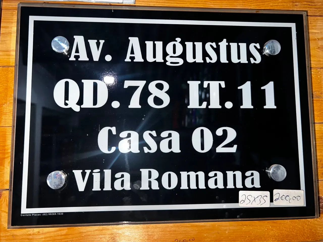 Placa de endereço no vidro temperado 