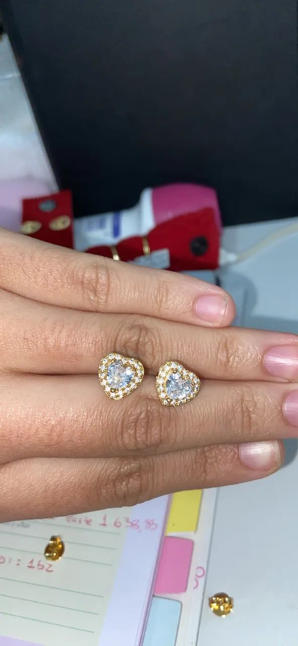 Brinco banhado a ouro 18k