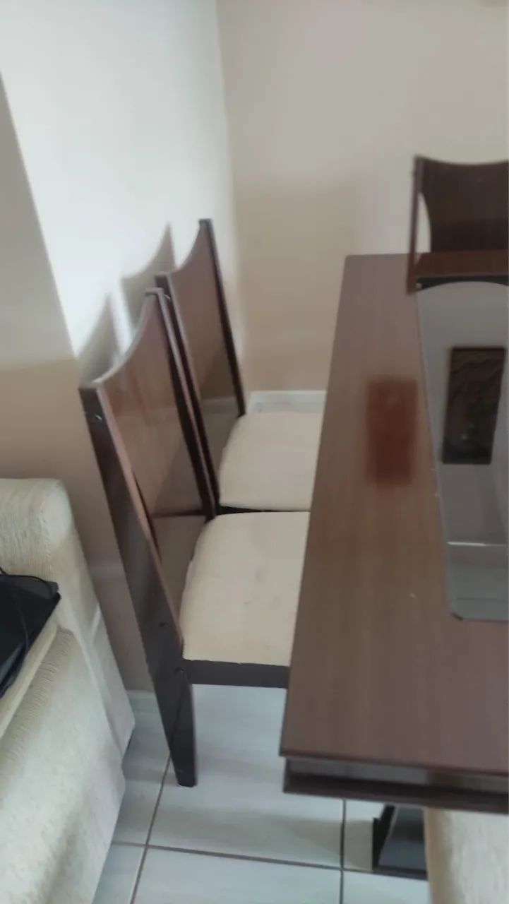 sala de jantar: mesa com vidro central e 6 cadeiras - Foto 3