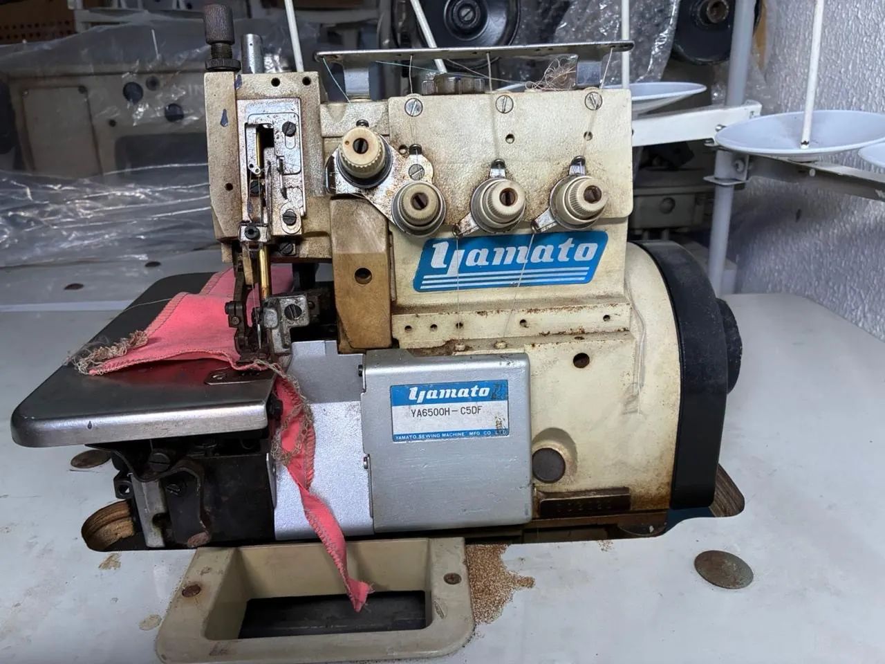 VENDO MÁQUINA DE COSTURA OVERLOQUE