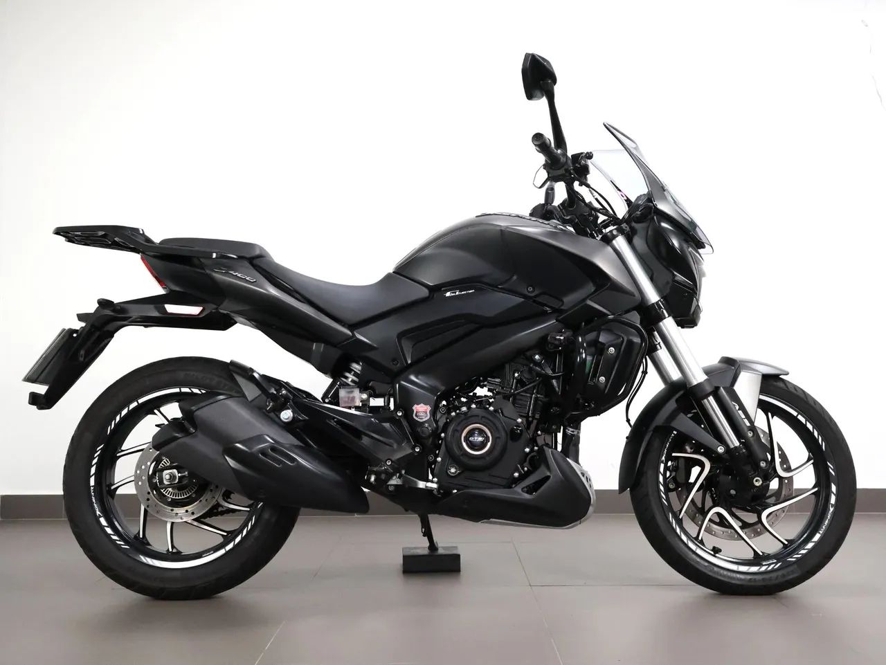 BAJAJ DOMINAR 400