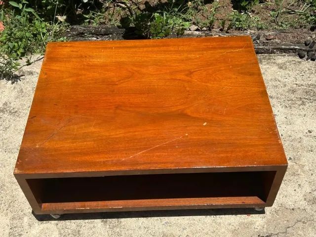 MESA DE MADEIRA COM RODINHAS - Foto 2