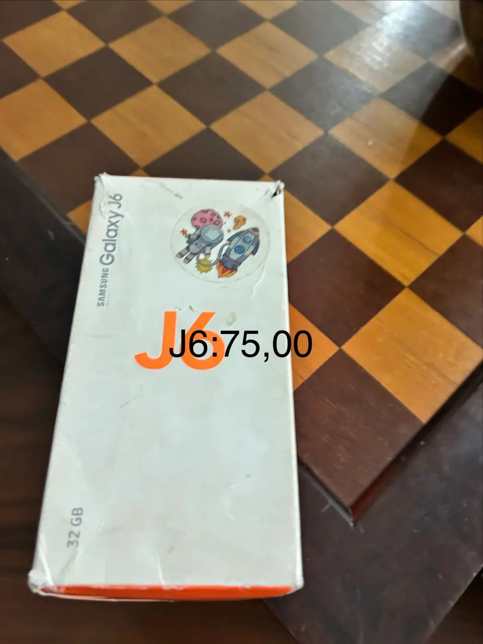 Vendo celulares estragado para retirada de peças 