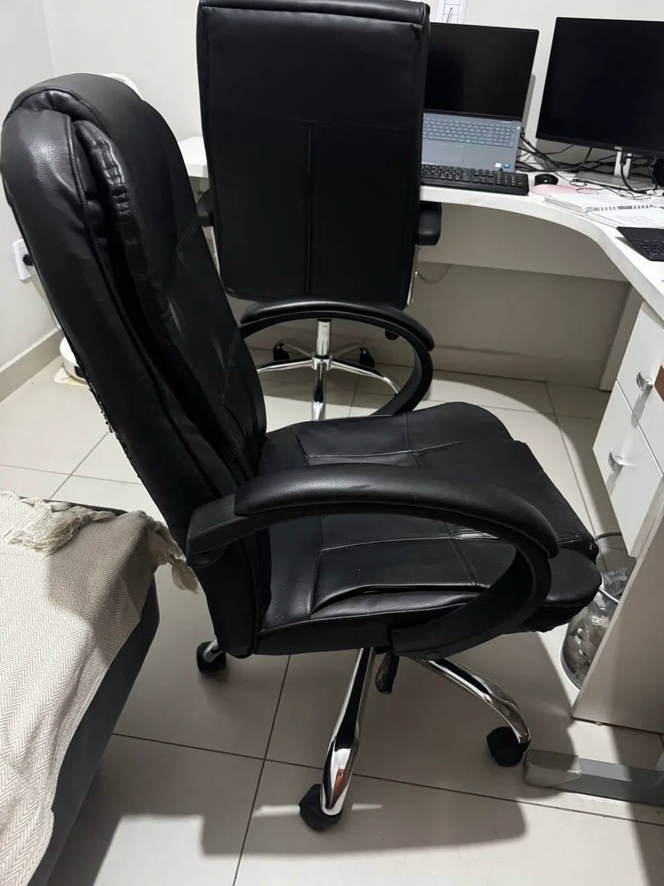 Mesa e cadeira de estudos - Foto 2
