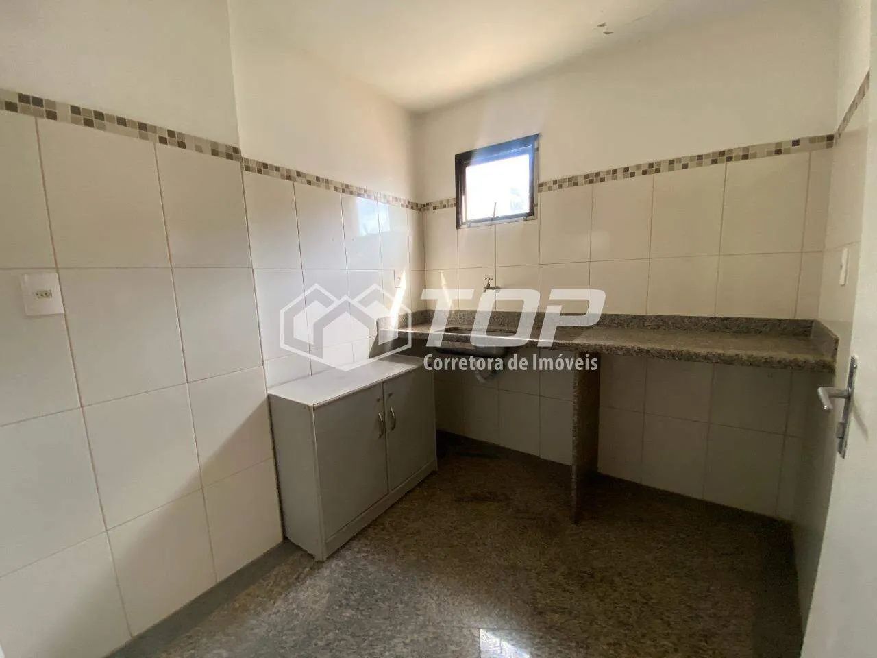 Sala comercial para locação com aprox 115m² no bairro Gilberto Machado - Foto 5