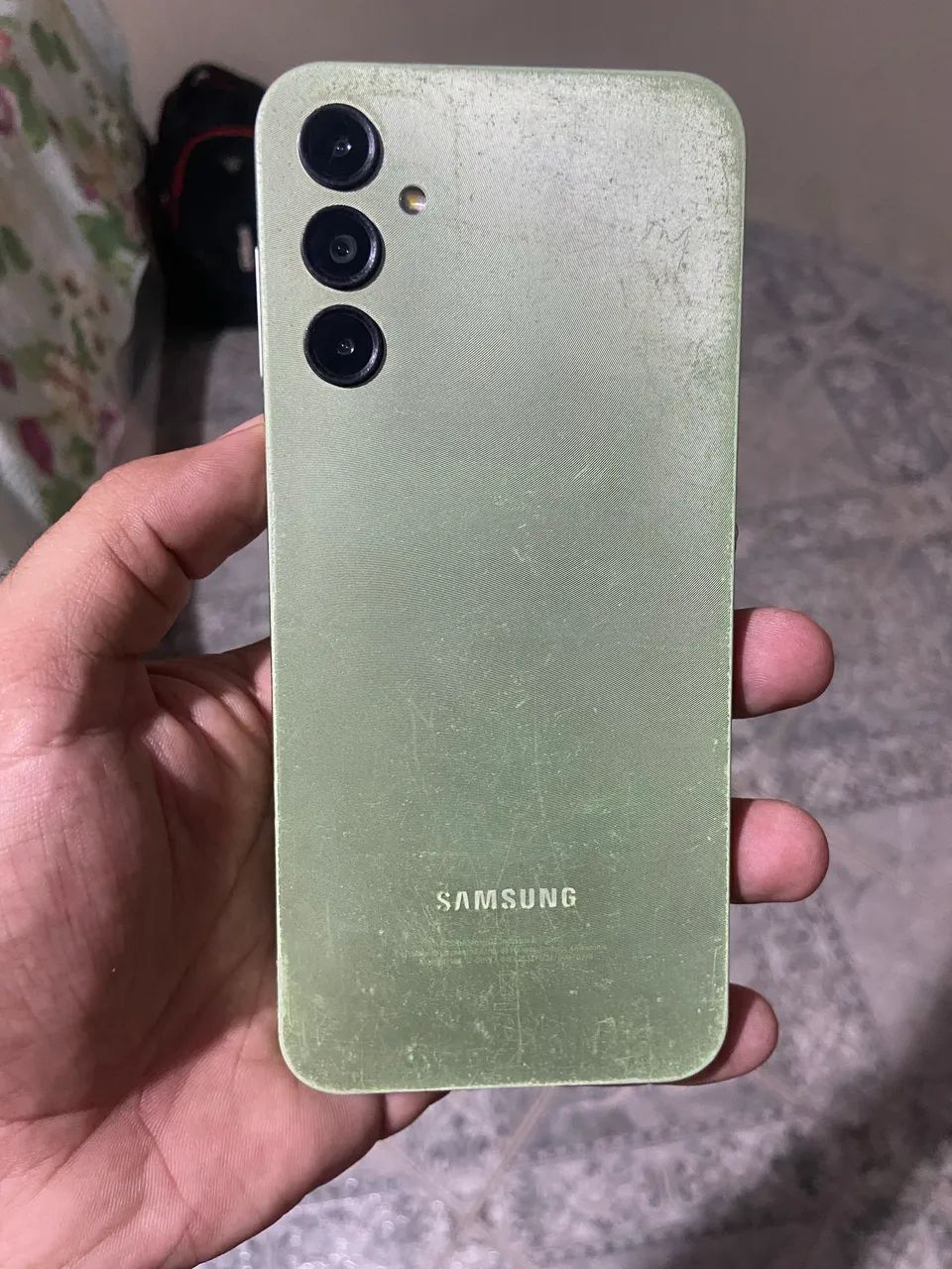 VENDO CELULAR A14