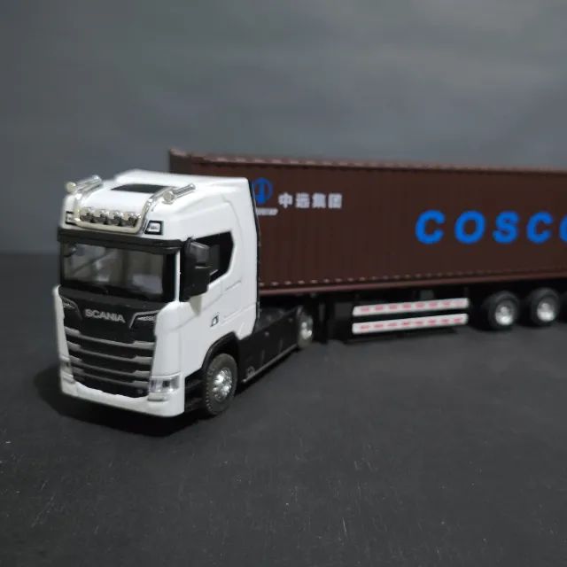 Caminhão Carreta de brinquedo Com Luz E Som 31cm Colecionável - Foto 2