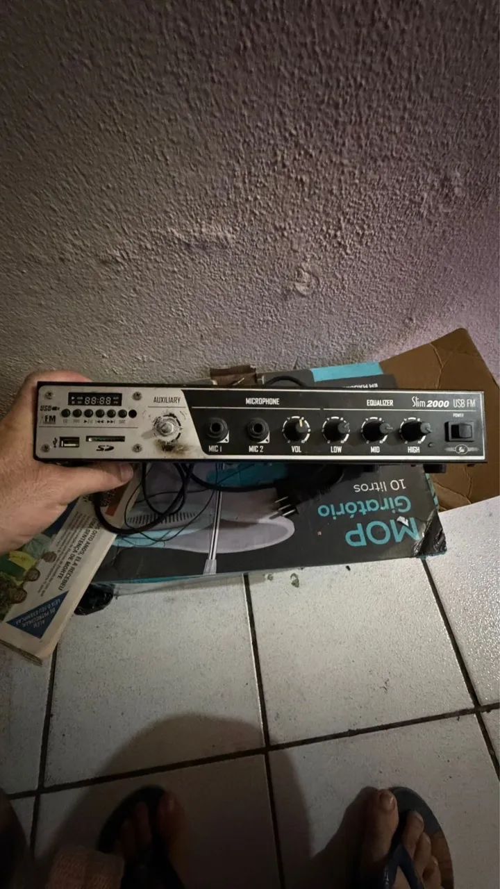 Amplificador Slim 2000 USB FM com Mixer Integrado - Foto 2