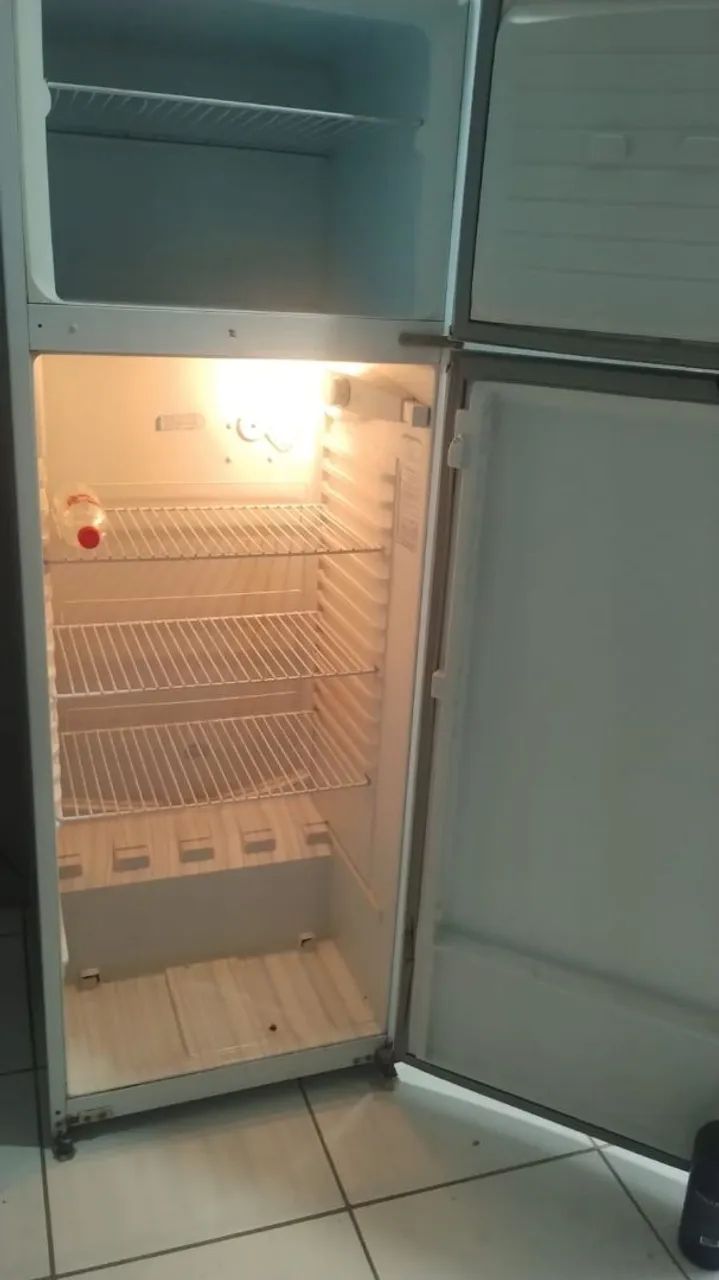 Geladeira dak 220w - Foto 2
