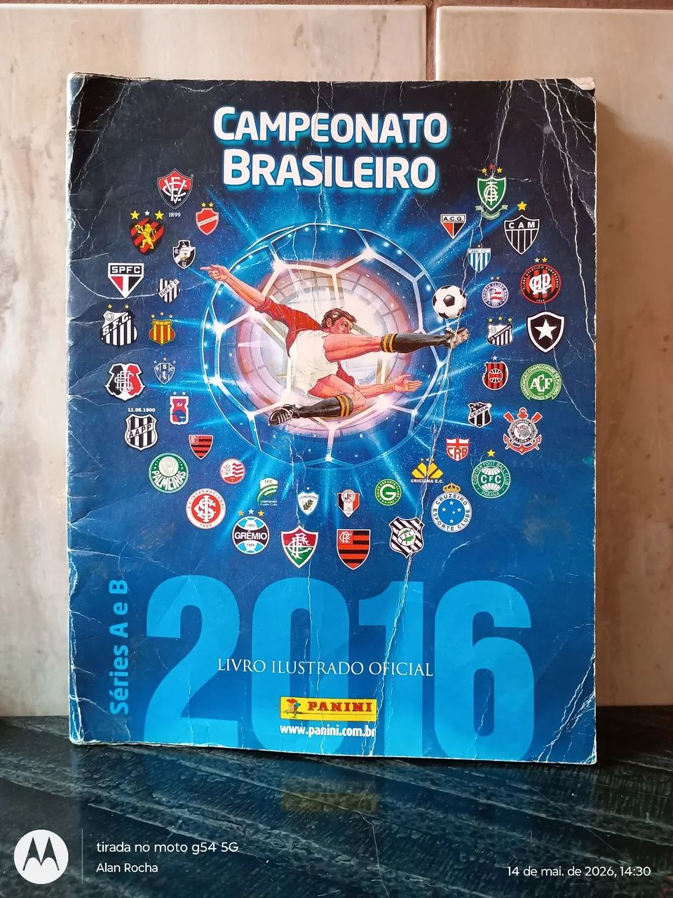 Álbum de figurinhas de futebol 
