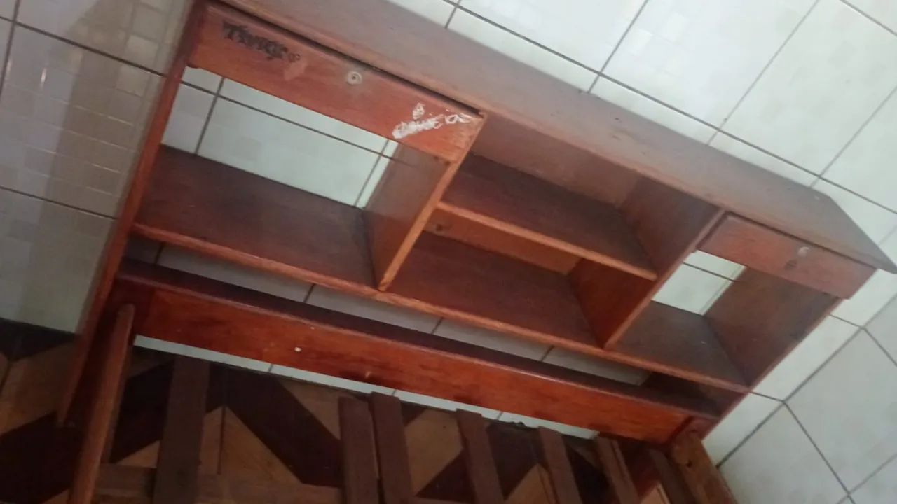 Cama de casal madeira ?