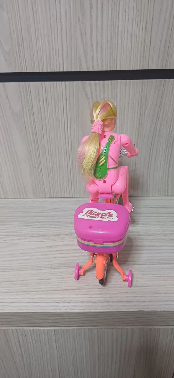 Boneca Barbie com Bicicleta  da Mattel.  - Foto 3