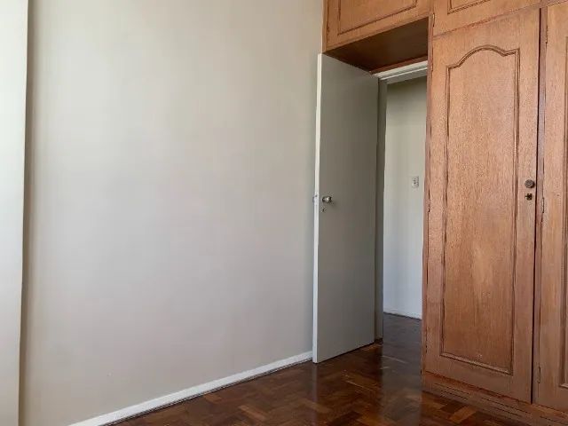 Apto de 02 Q, com elevador, no coração da cidade  - Foto 4