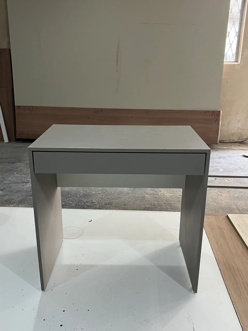 Escrivaninha nova MDF