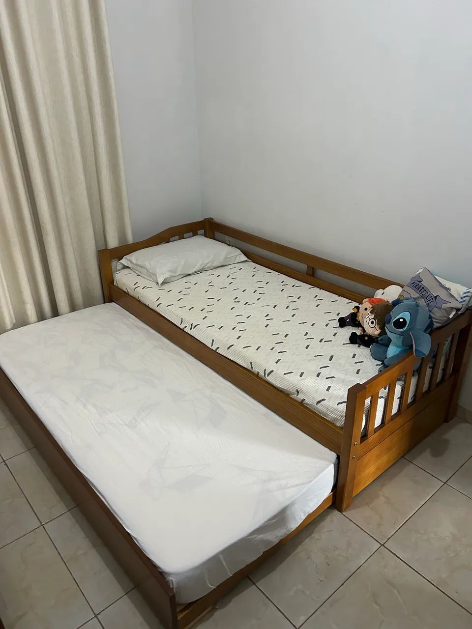 Cama infantil estilo sofá cama, em Madeira Maciça