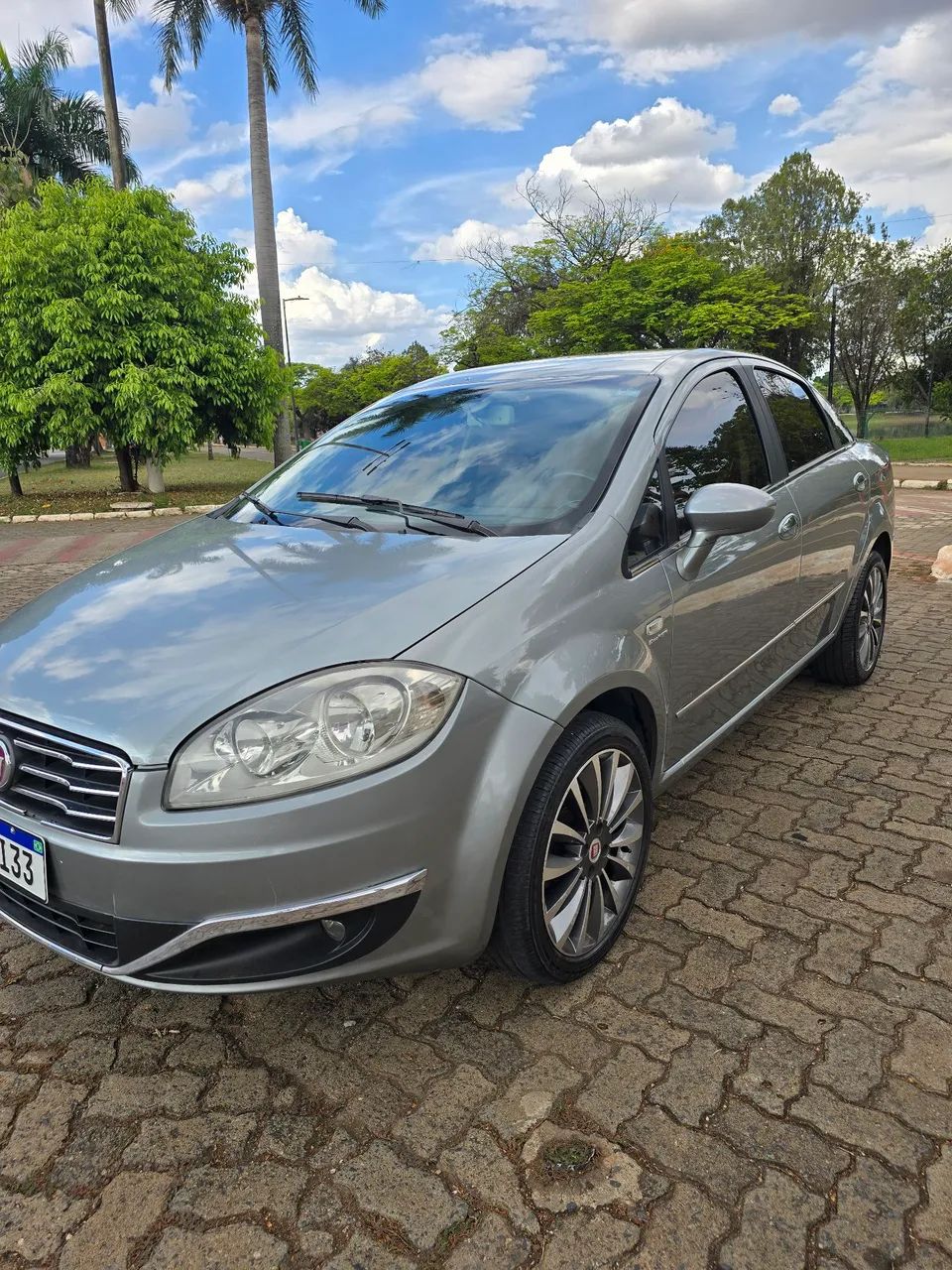 Fiat Linea LINEA ABSOLUTE 1.9/1.8 Flex Dualogic 4p 2015