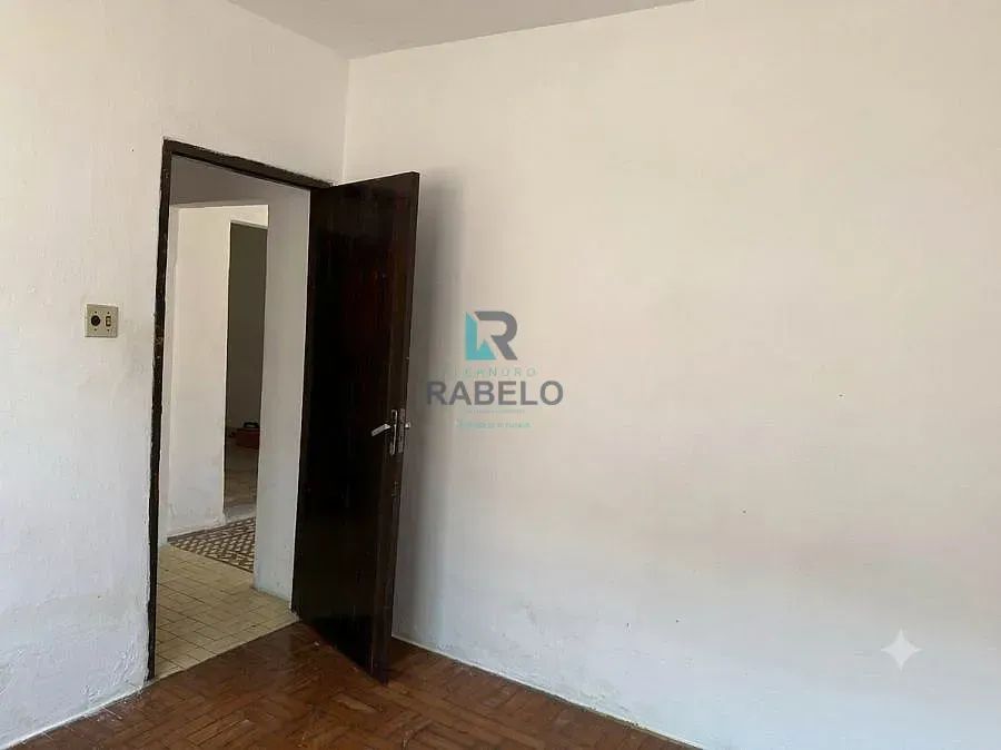 CASA À VENDA PRÓXIMA À PREFEITURA DE LORENA-SP - Foto 3