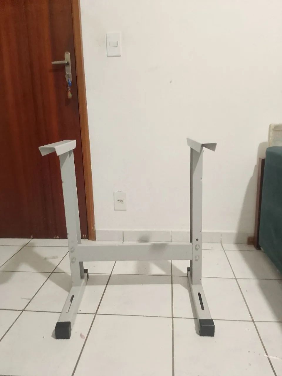 Mesa de Computador / Escritório- Base de Ferro sem Tampo - Foto 3