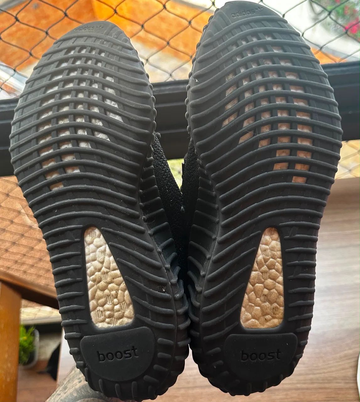 Tênis Yeezy 350  - Foto 2