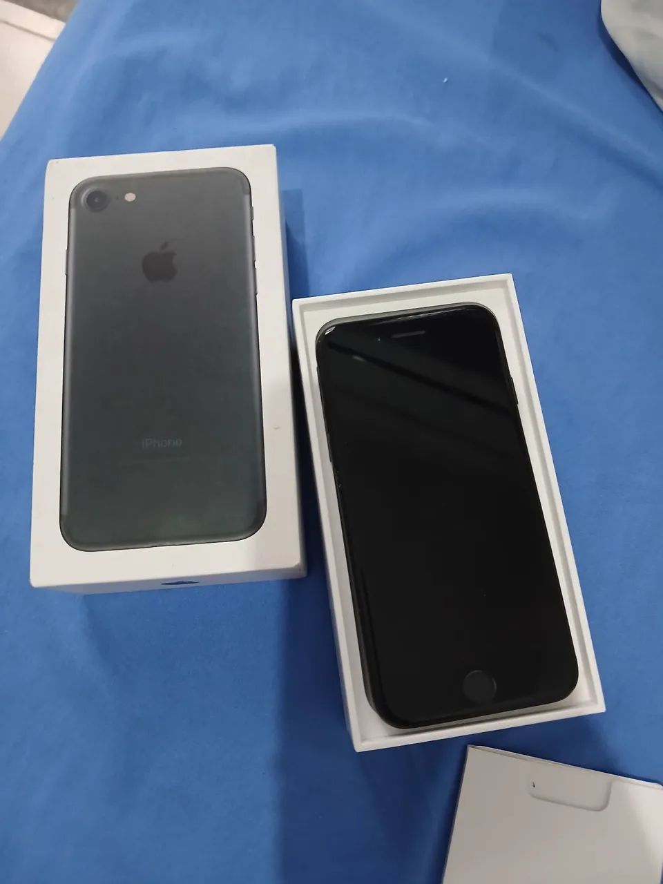 Iphone 7 preto 300,00 rrais bom estado 