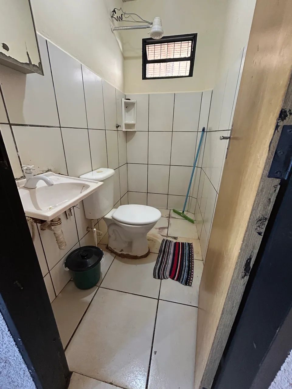 CASA COM ÓTIMA LOCALIZAÇÃO  - Foto 5