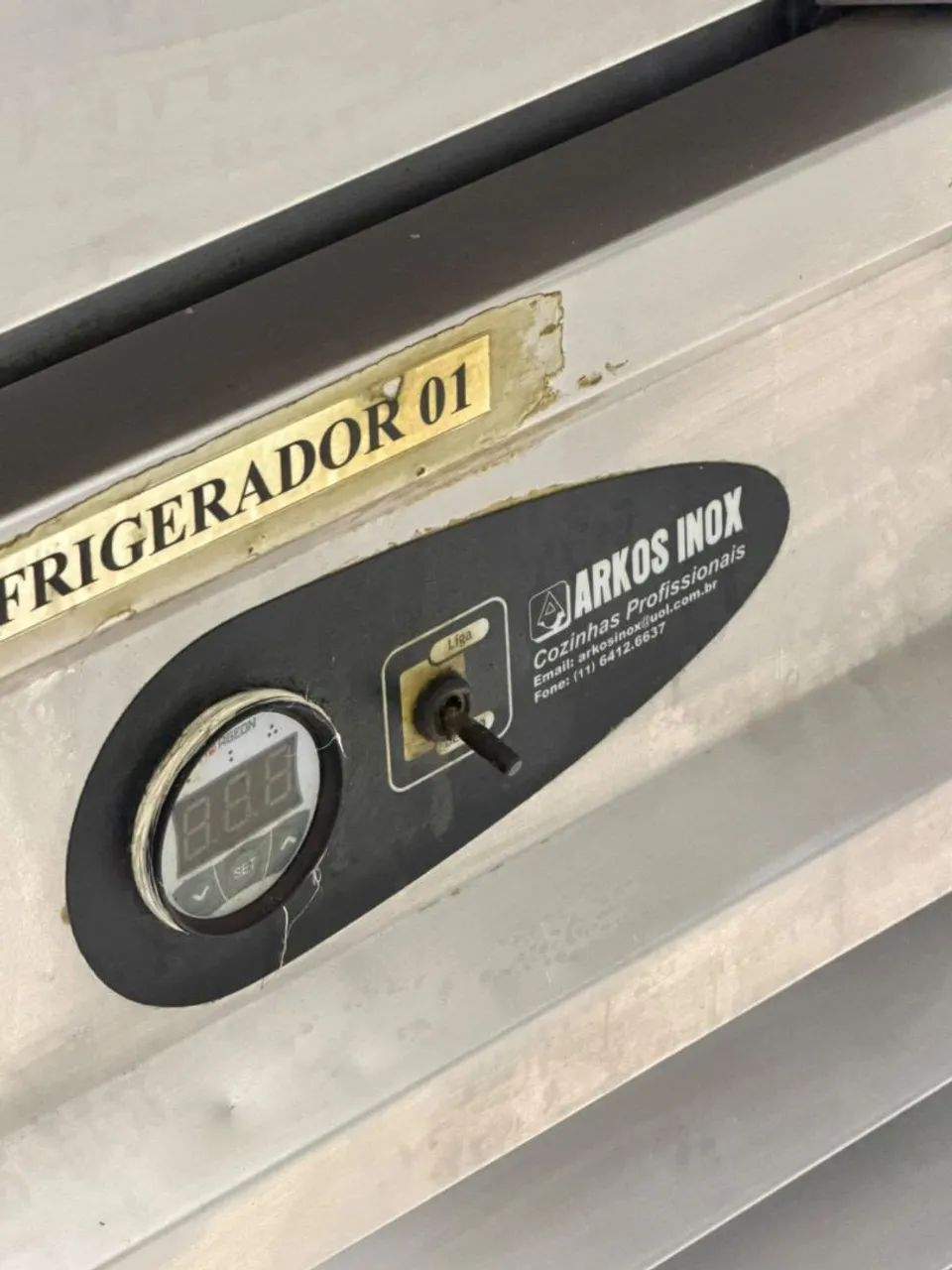 Vendo Bancada Pista Fria e Refrigerador - Foto 2