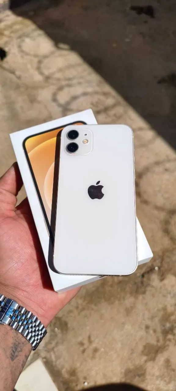 Vendo iPhone 12, 64GB.