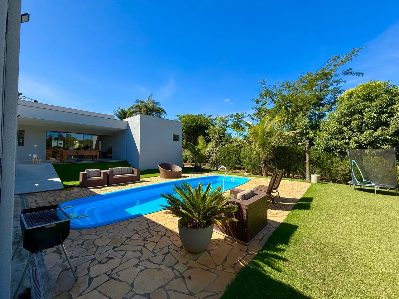Casa de condomínio com porteira fechada