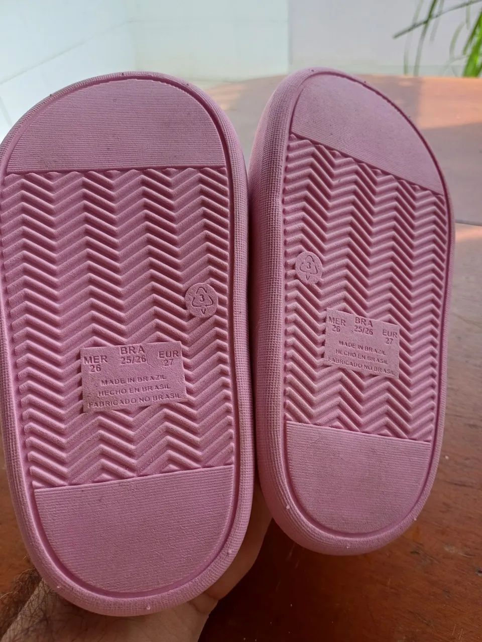 Chinelo infantil n° 25/26 - Foto 4