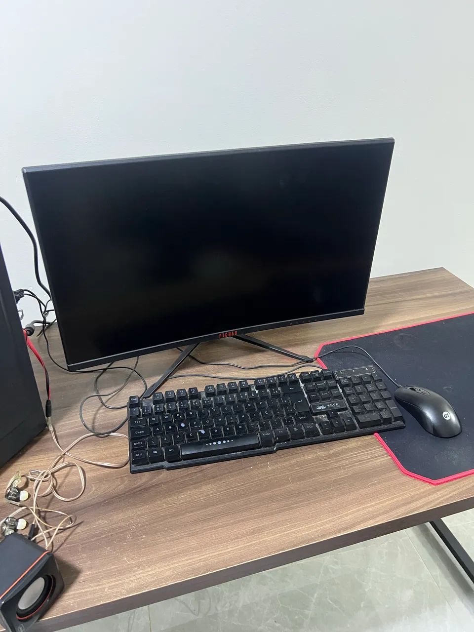 COMPUTADOR GAMER, cpu, monitor e mesa. 