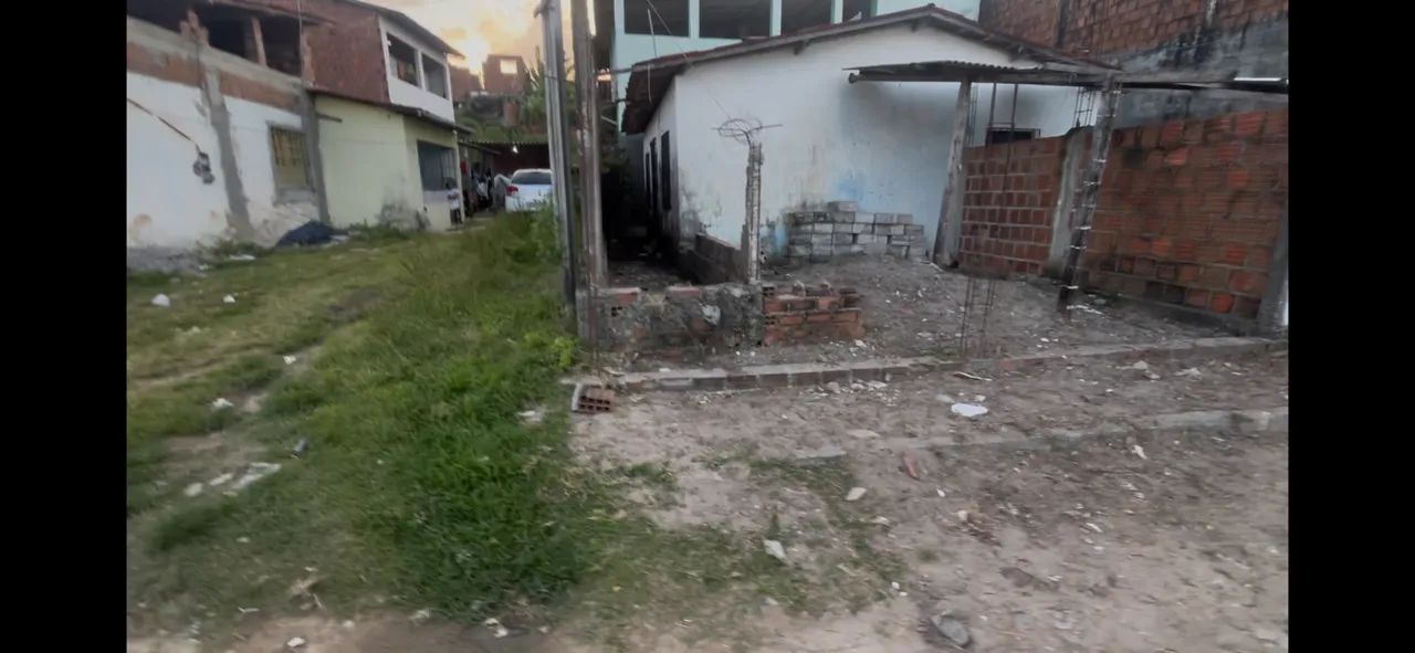 Vendo ou troco casa em boa localização com calcamento  - Foto 4