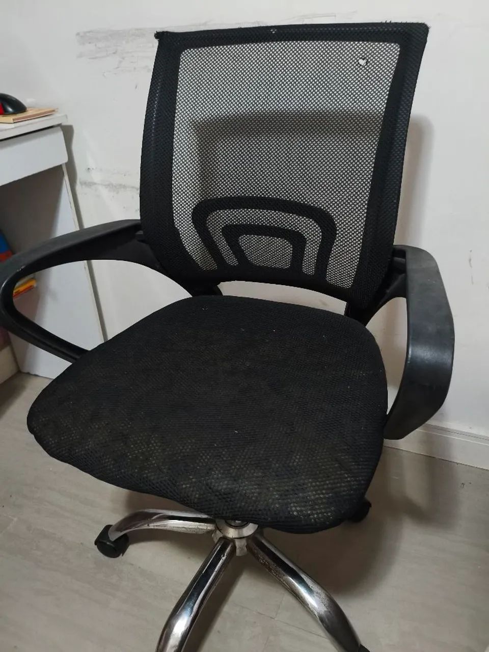 Mesa e cadeira Escritório  - Foto 5