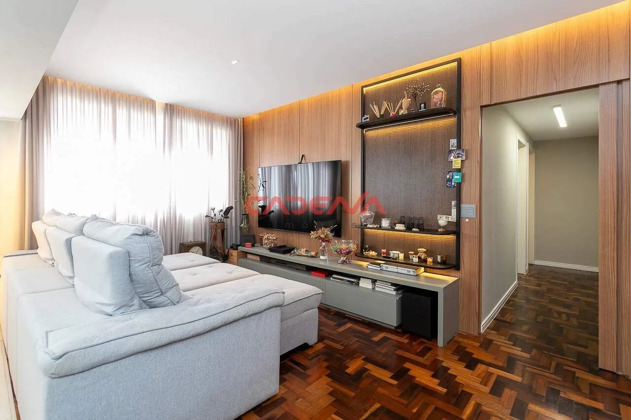 Apartamento com 3 quartos e 1 vaga à venda no Centro
