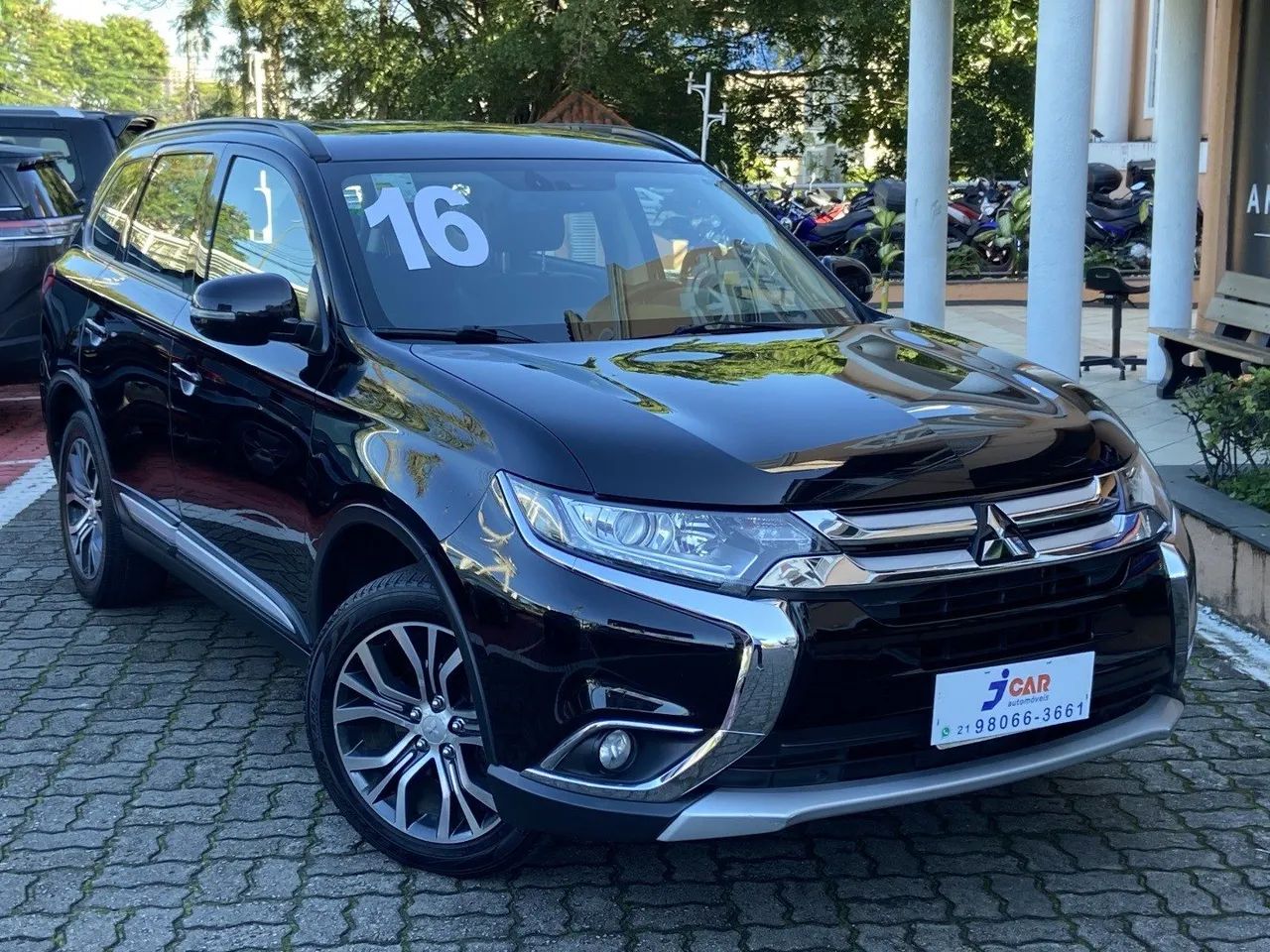 Mitsubishi Outlander 2016