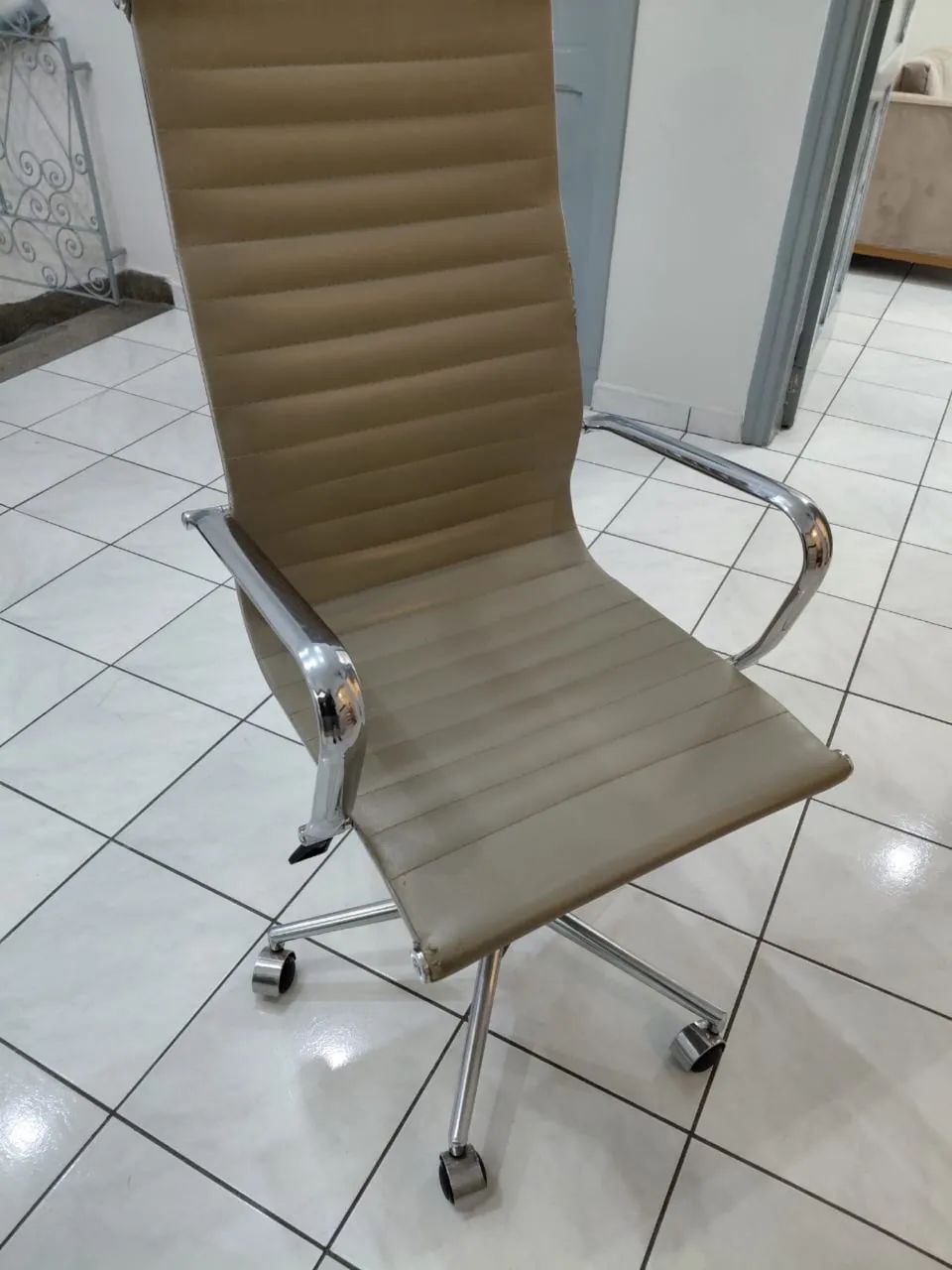 Cadeira Diretor | Nova  - Foto 2