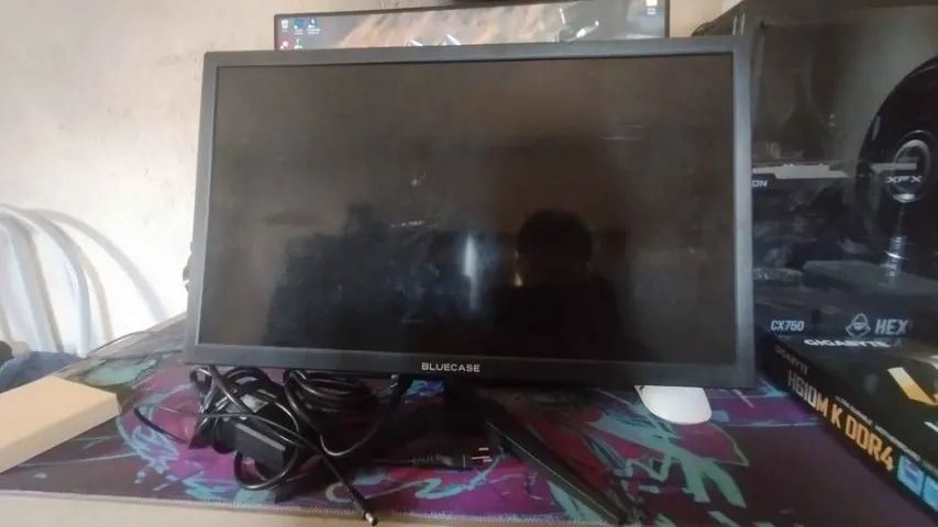 Monitor Bluecase 21,5" - Para retirada de peças