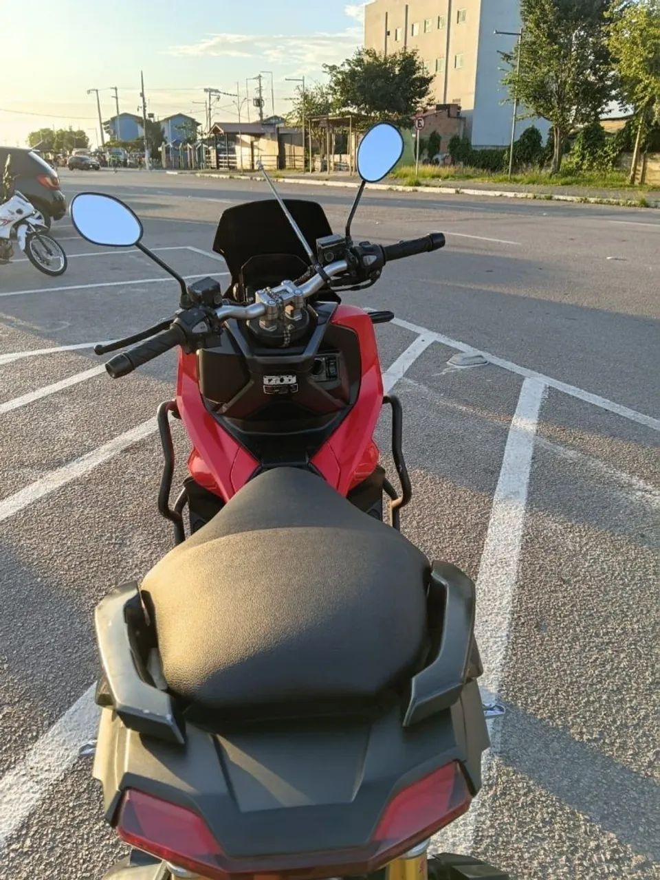 ADV 150c  - Foto 2