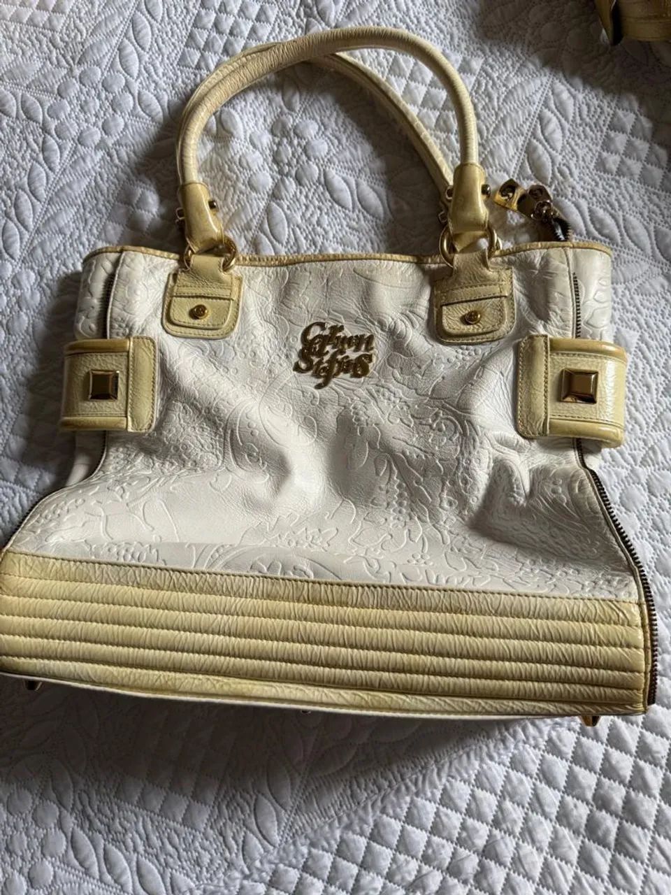 Bolsa branca  de couro carmem steffens. 