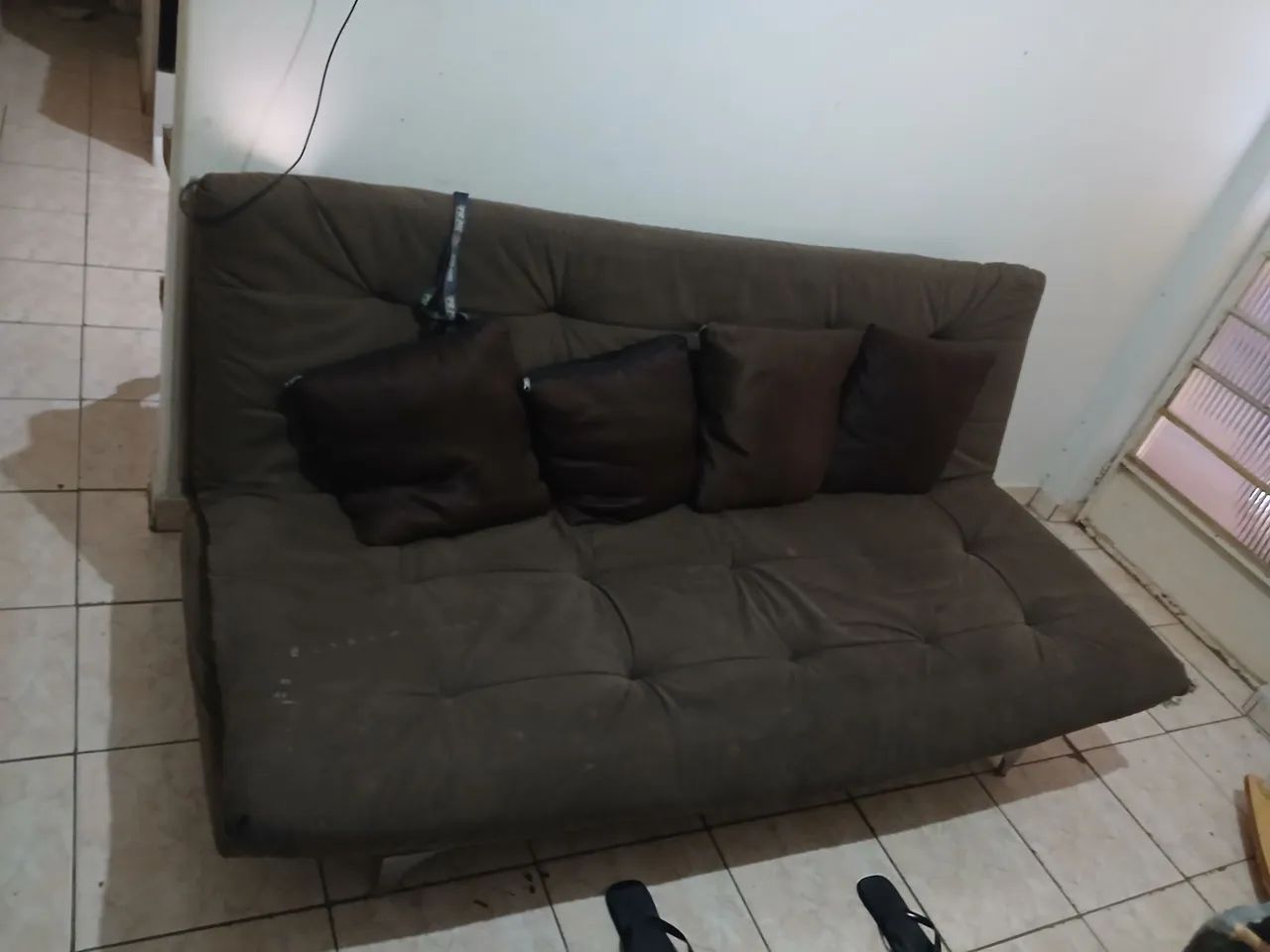 Vendo sofá cama ótimo para um descanso após o trabalho 